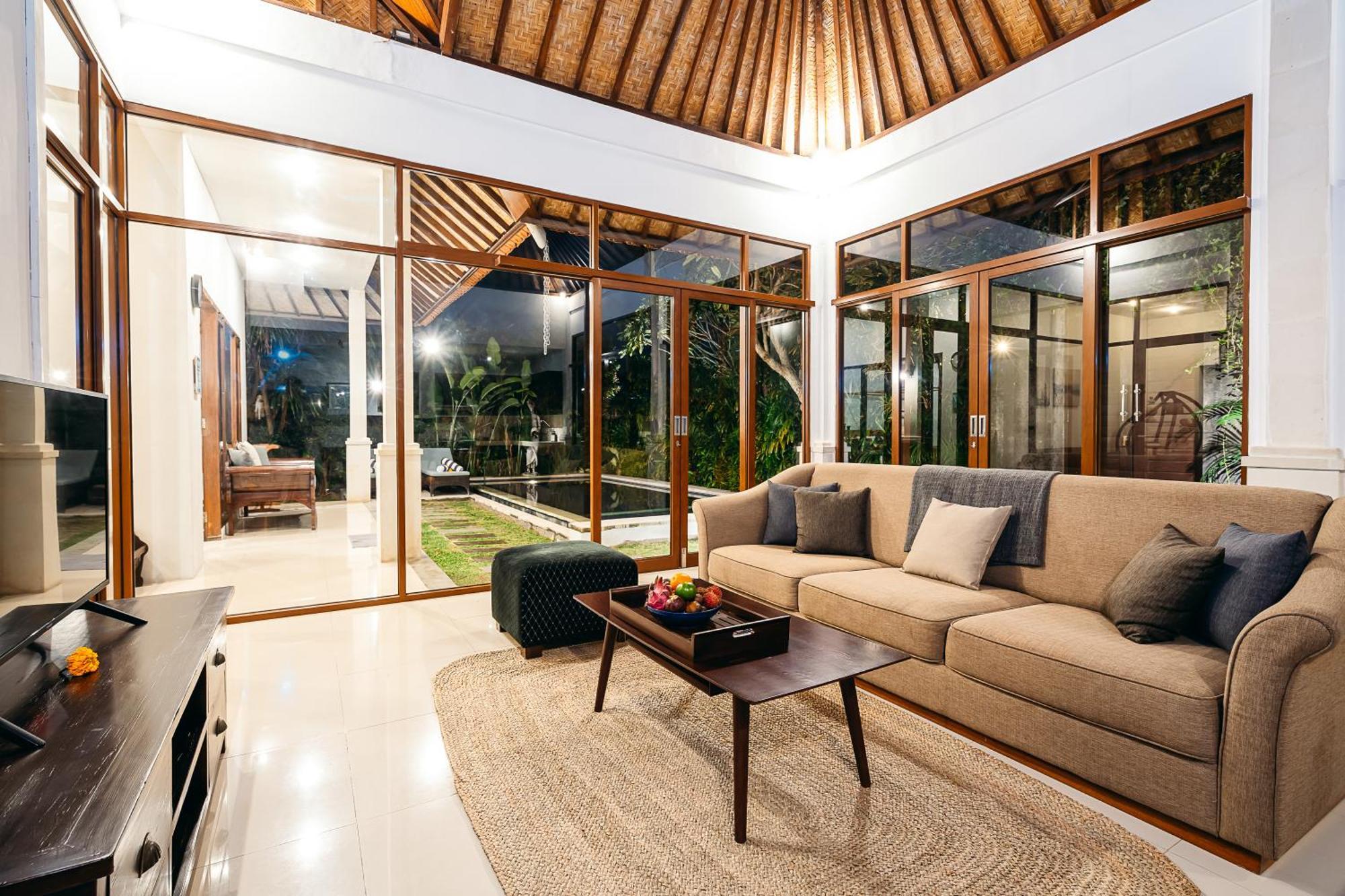 Mahayana Villa Batu Belig - Close To The Beach Canggu Εξωτερικό φωτογραφία
