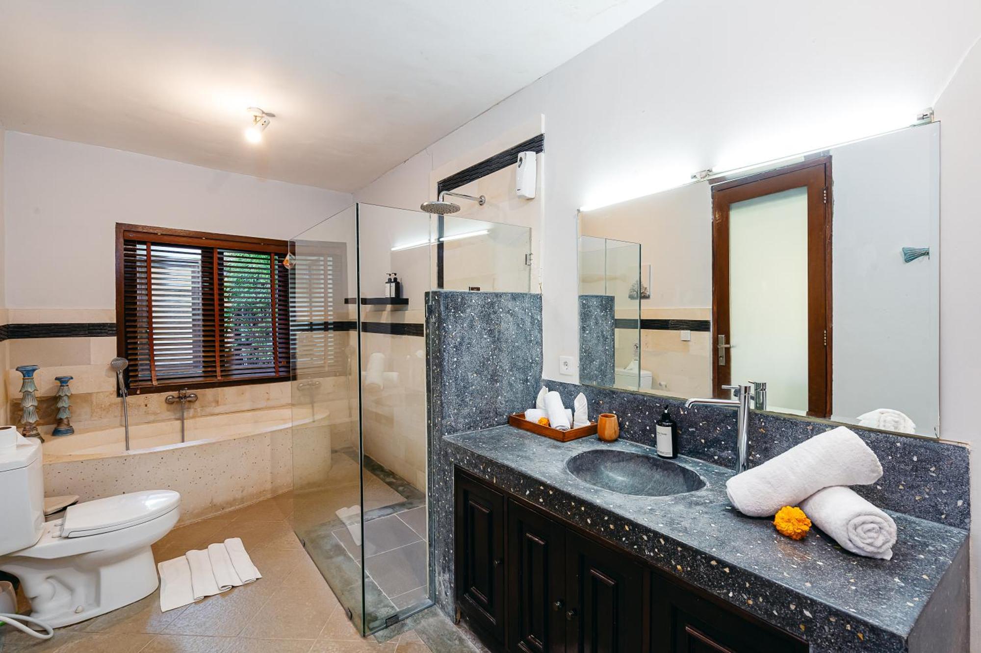 Mahayana Villa Batu Belig - Close To The Beach Canggu Εξωτερικό φωτογραφία